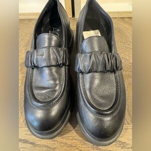 AGL Black Leather loafer Shoes. Women’s   Size37